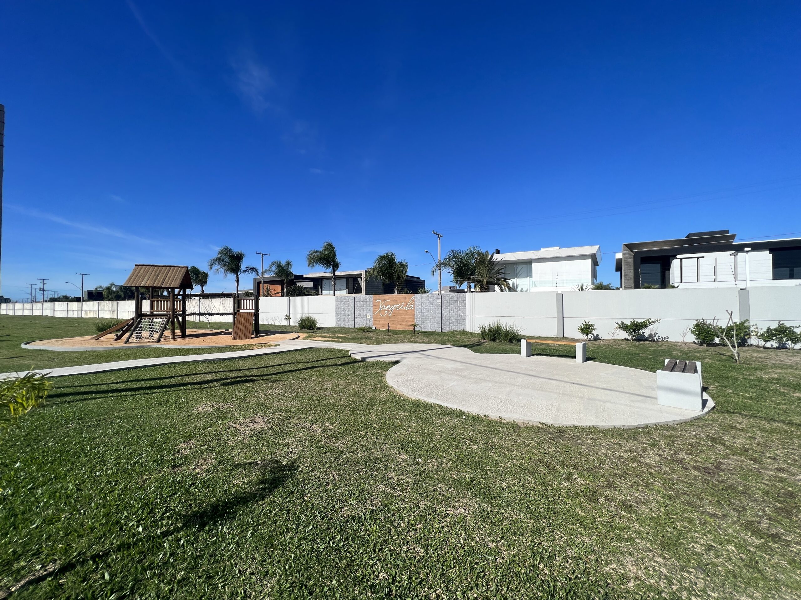 5DB5C38B-8C8A-4C37-96EB-C6281D63A501